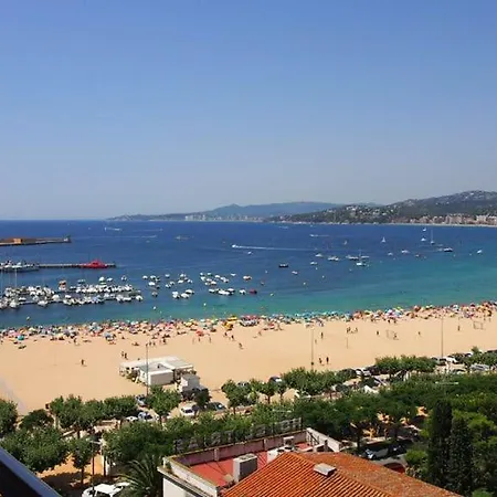 Seafront In * Паламос