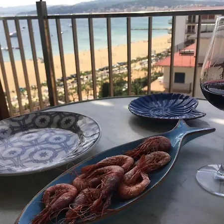 Apartment Seafront In