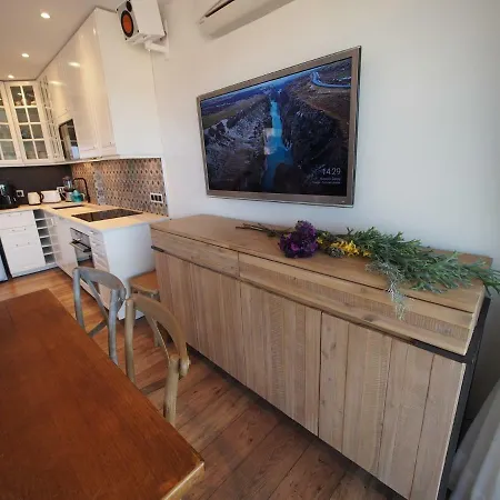 Seafront In Апартаменты Паламос