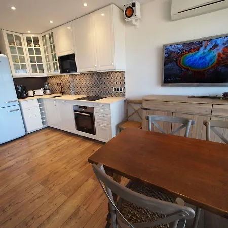 Seafront In Апартаменты Паламос