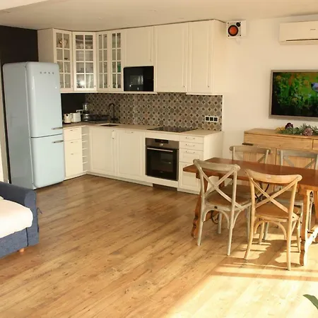 Seafront In Паламос