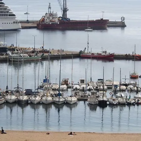 Апартаменты Seafront In *