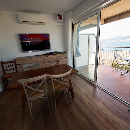Seafront In Apartment *
