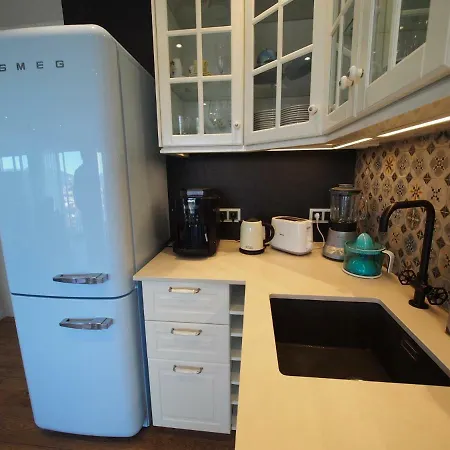 Seafront In * Паламос