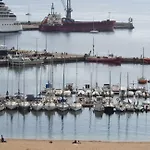 Apartment Seafront In *