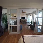 Apartment Seafront In